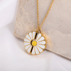 Custom Engraved Name Daisy Flower Locket Necklace